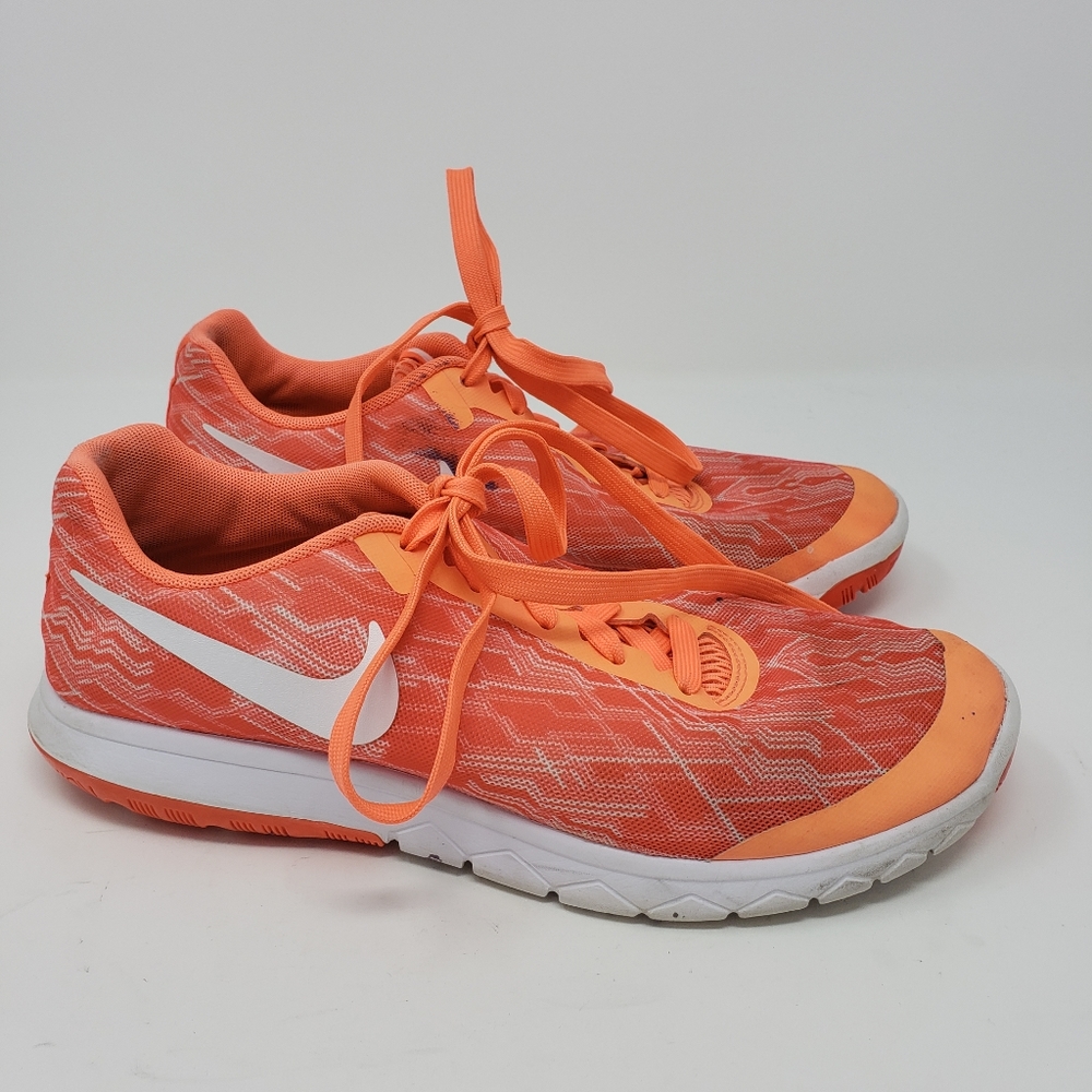 Nike Womans Size 7 Orange White Running Shoe FLAW Read Description - Picture 1 of 16